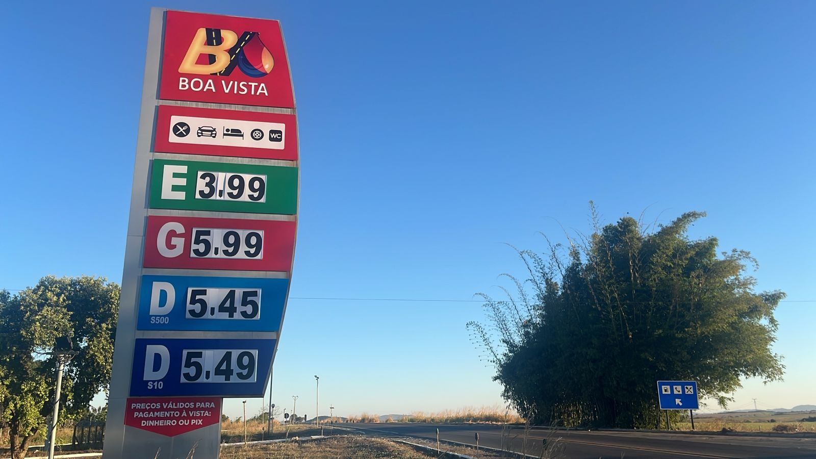 Totem de preços do Posto Boa Vista produzido pela Excelência
